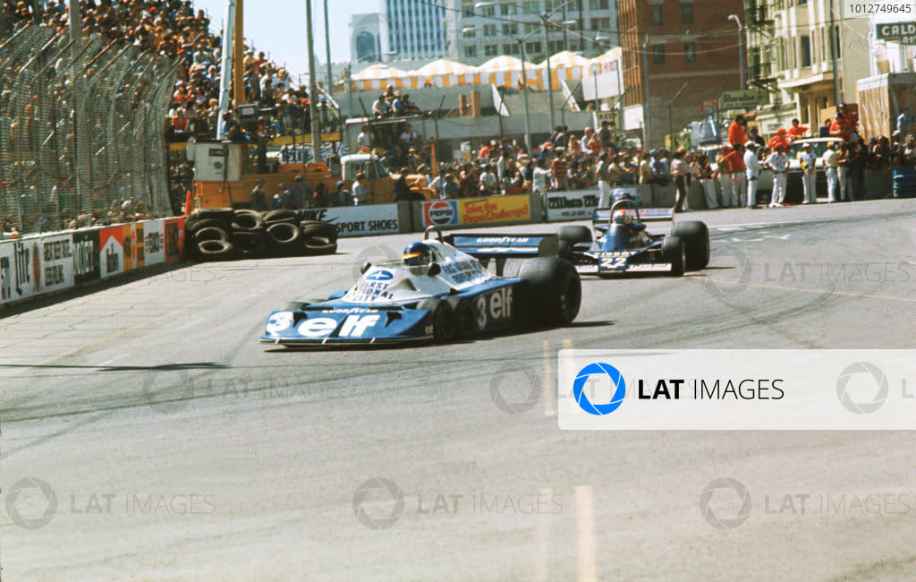 Ronnie Peterson, Tyrrell P34B, at the US Grand Prix West in Long Beach on 03 April 1977.