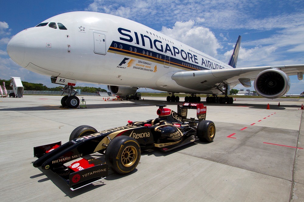 Lotus E22 and Singapore Airlines Airbus A380.