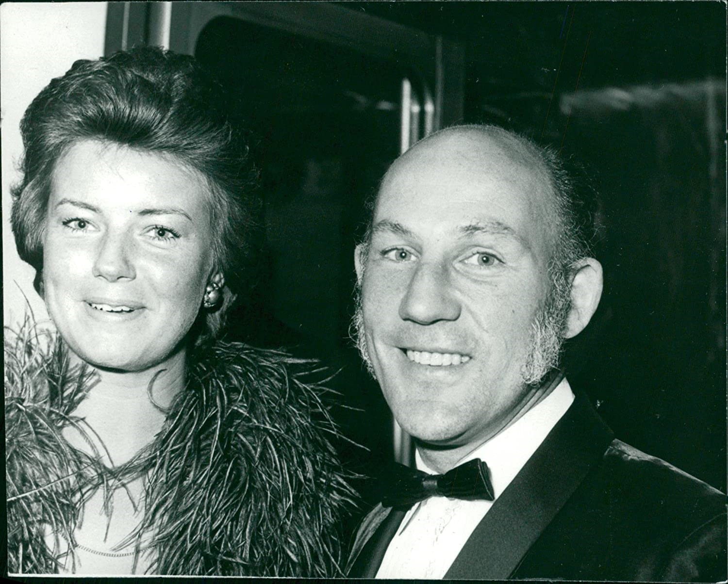 Stirling Moss with a woman.
