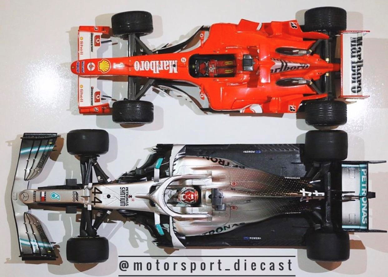Ferrari F2004 vs Mercedes W10 (1-18).