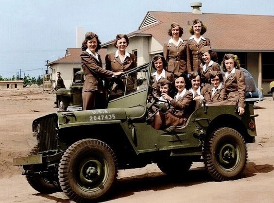 Jeep Willys girls.