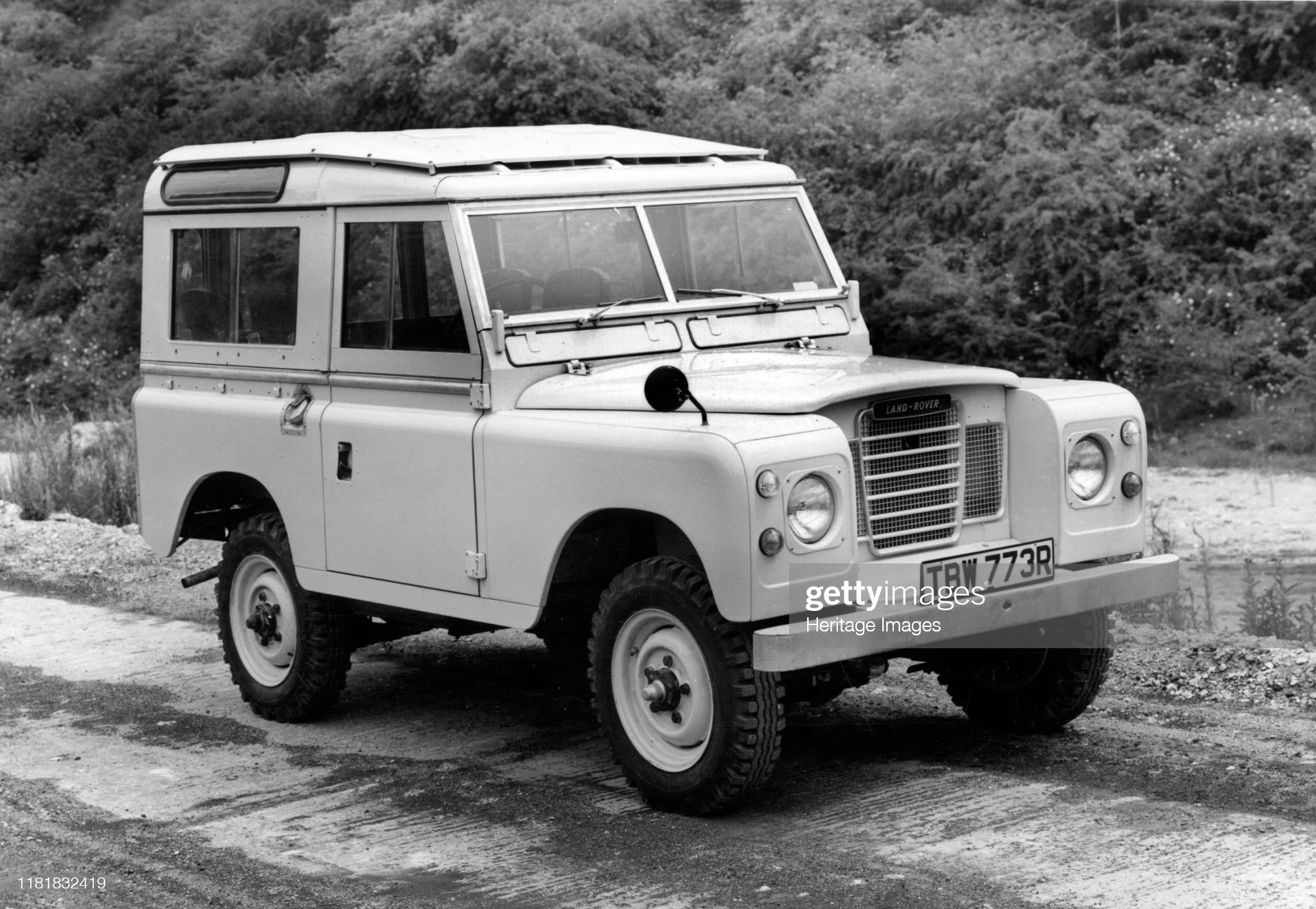 Land Rover 88 series 3. 
