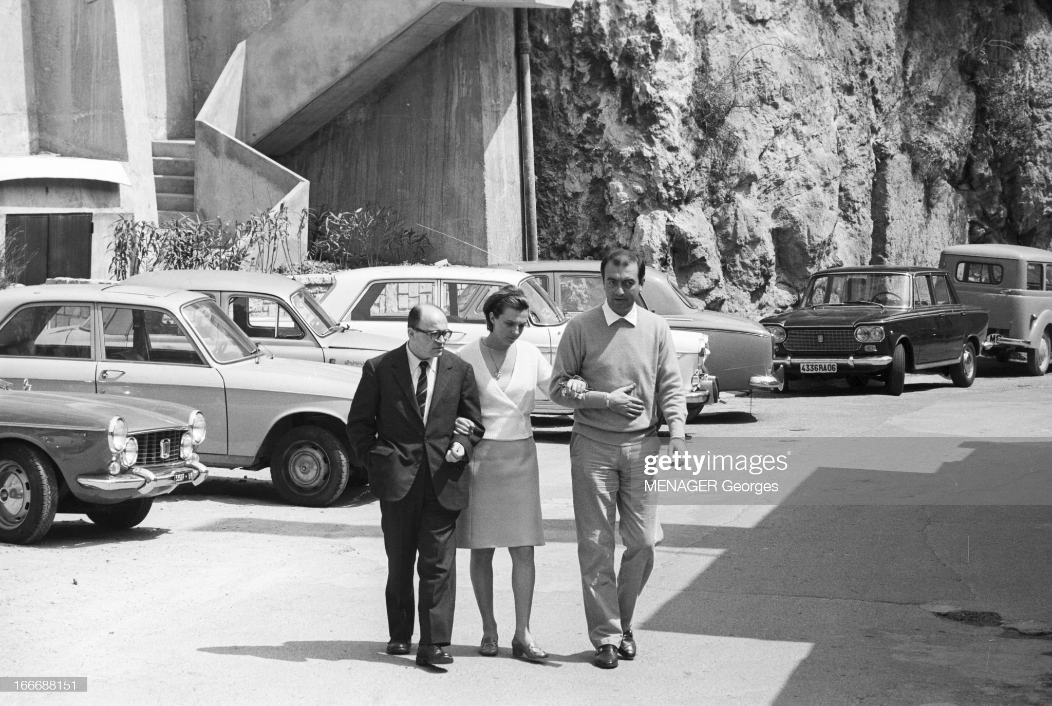 Lorenzo Bandini, in a Ferrari 321, had an accident in the Principality and was transported to the Princess Grace Hospital where his wife Margherita came to visit him supported by friends. 