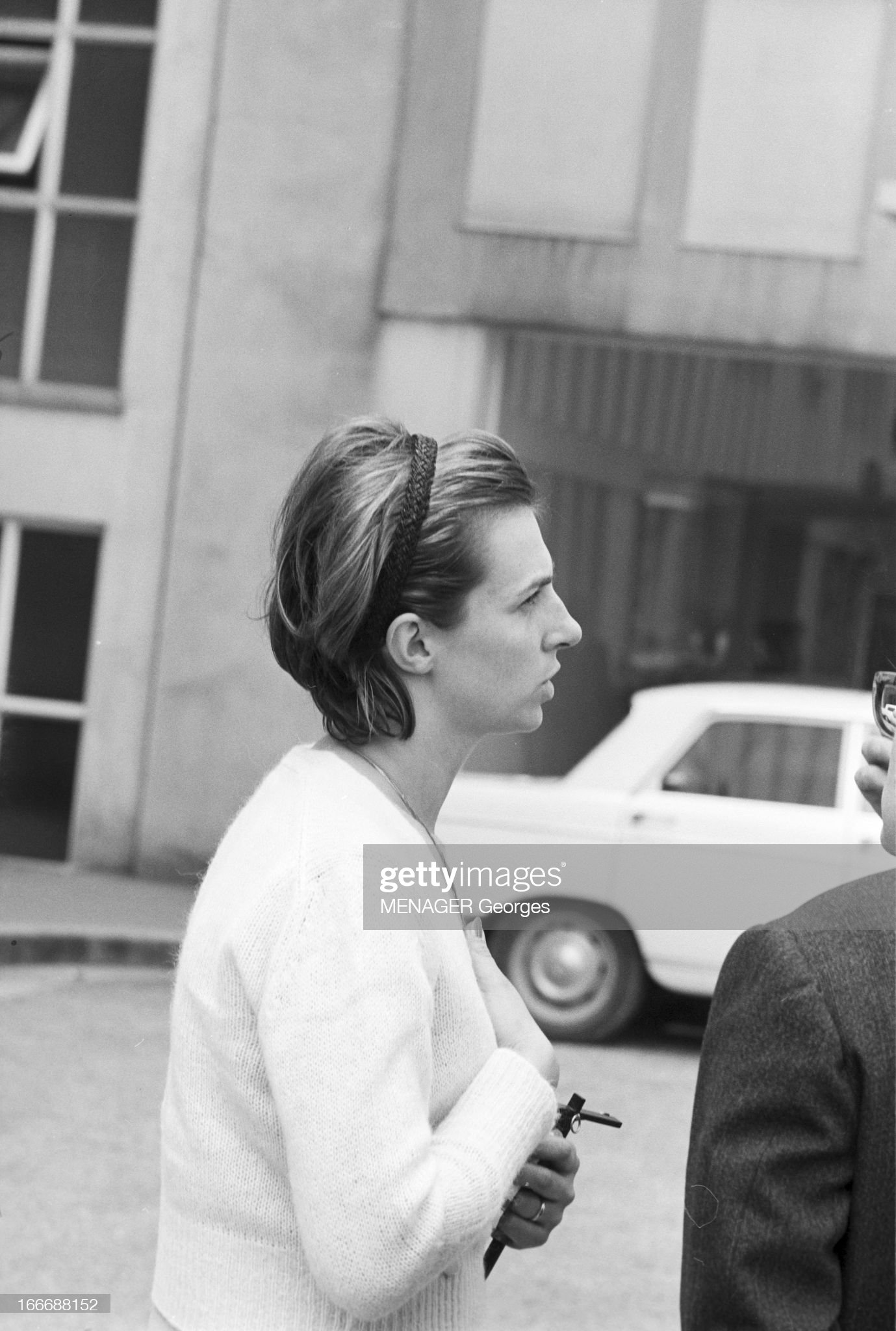 In May 1967, during the Monaco Grand Prix, the Italian driver Lorenzo Bandini, in a Ferrari 321, had an accident in the Principality and was transported to the Princess Grace Hospital. His wife Margherita anxiously awaited the doctors' verdict. 