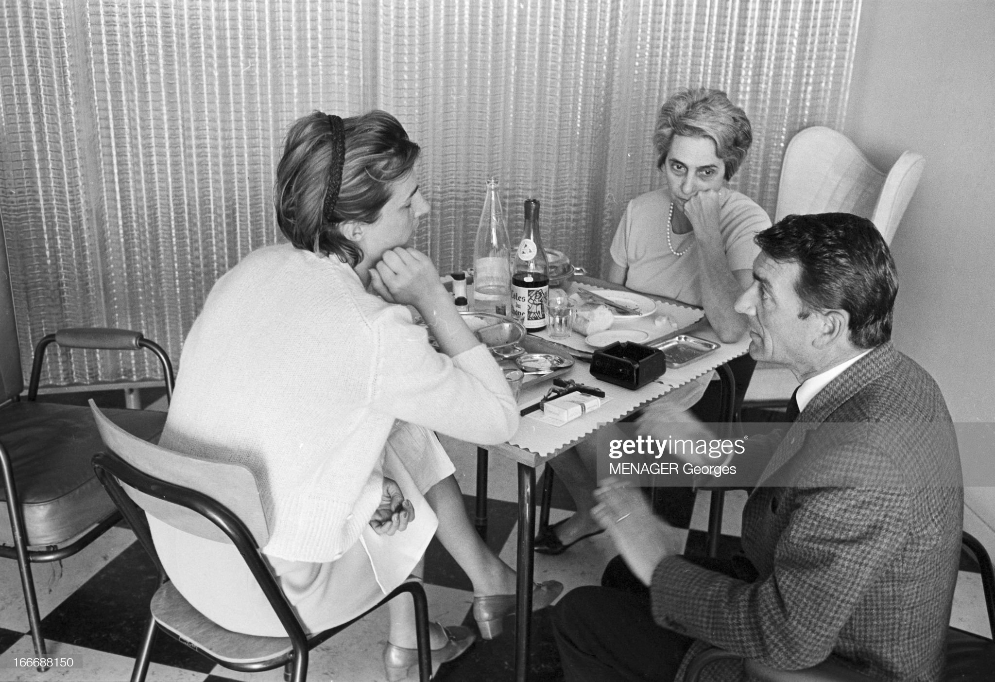 In May 1967, during the Monaco Grand Prix, the Italian driver Lorenzo Bandini, in a Ferrari 321, had an accident in the Principality and was transported to the Princess Grace Hospital. His wife Margherita anxiously awaited the doctors' verdict. 