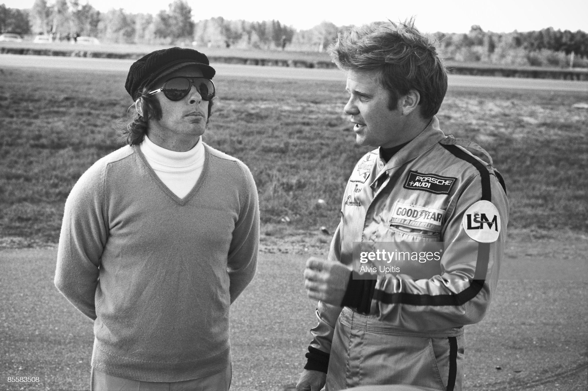 Mark Donohue chats with Jackie Stewart.