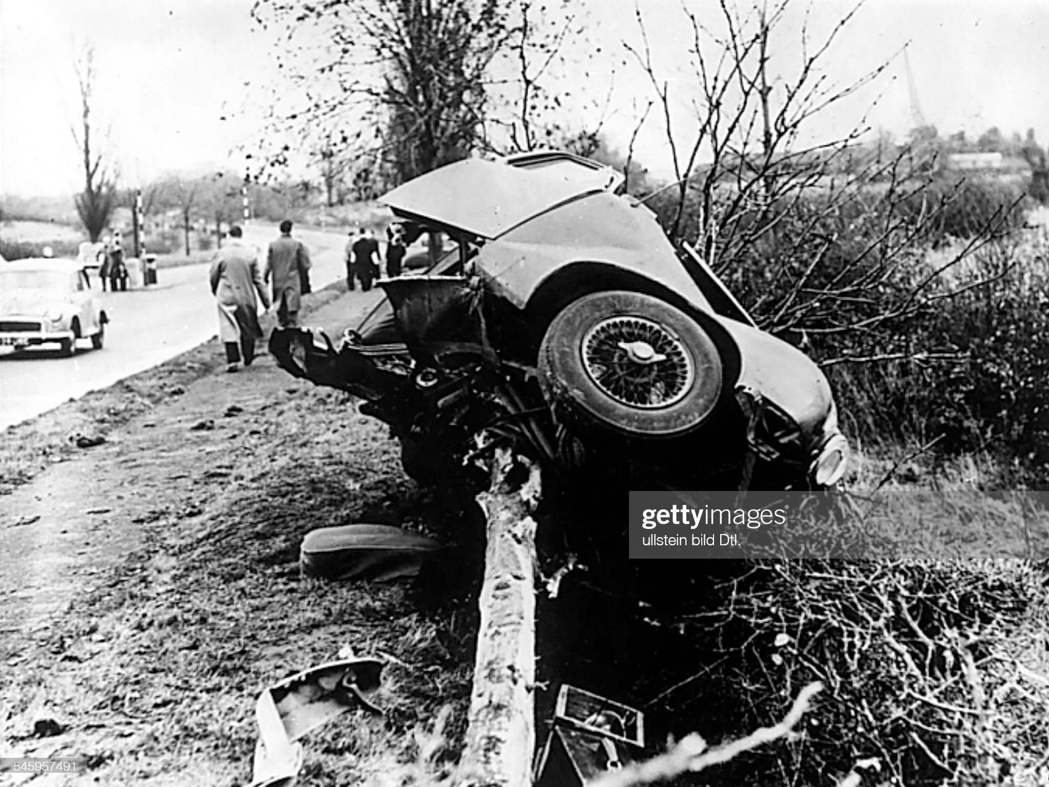 Mike Hawthorn's Jaguar after the fatal accident.