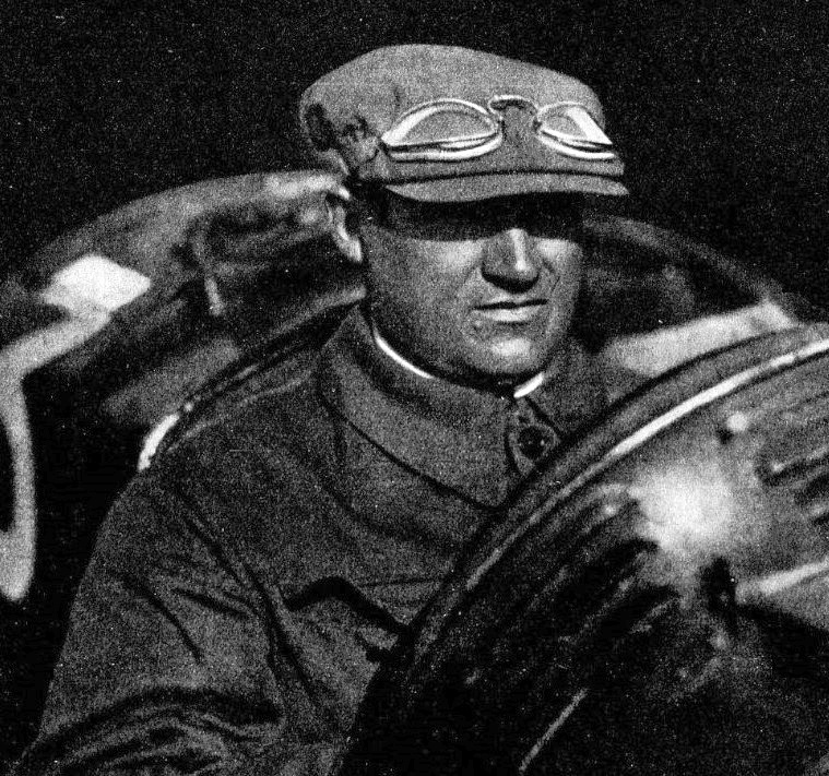 Antonio Ascari in an Alfa Romeo P2 in 1925.