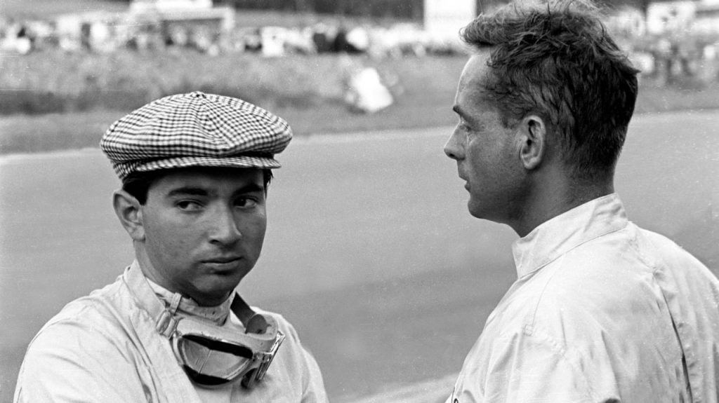 Ricardo Rodriguez (left) and Phil Hill, Ferrari, at the Belgian GP in Spa on 17 June 1962. 