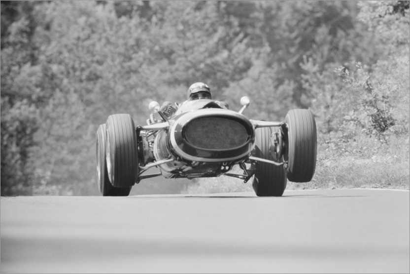 Jo Siffert, Cooper T81 Maserati, during practice in 1967.