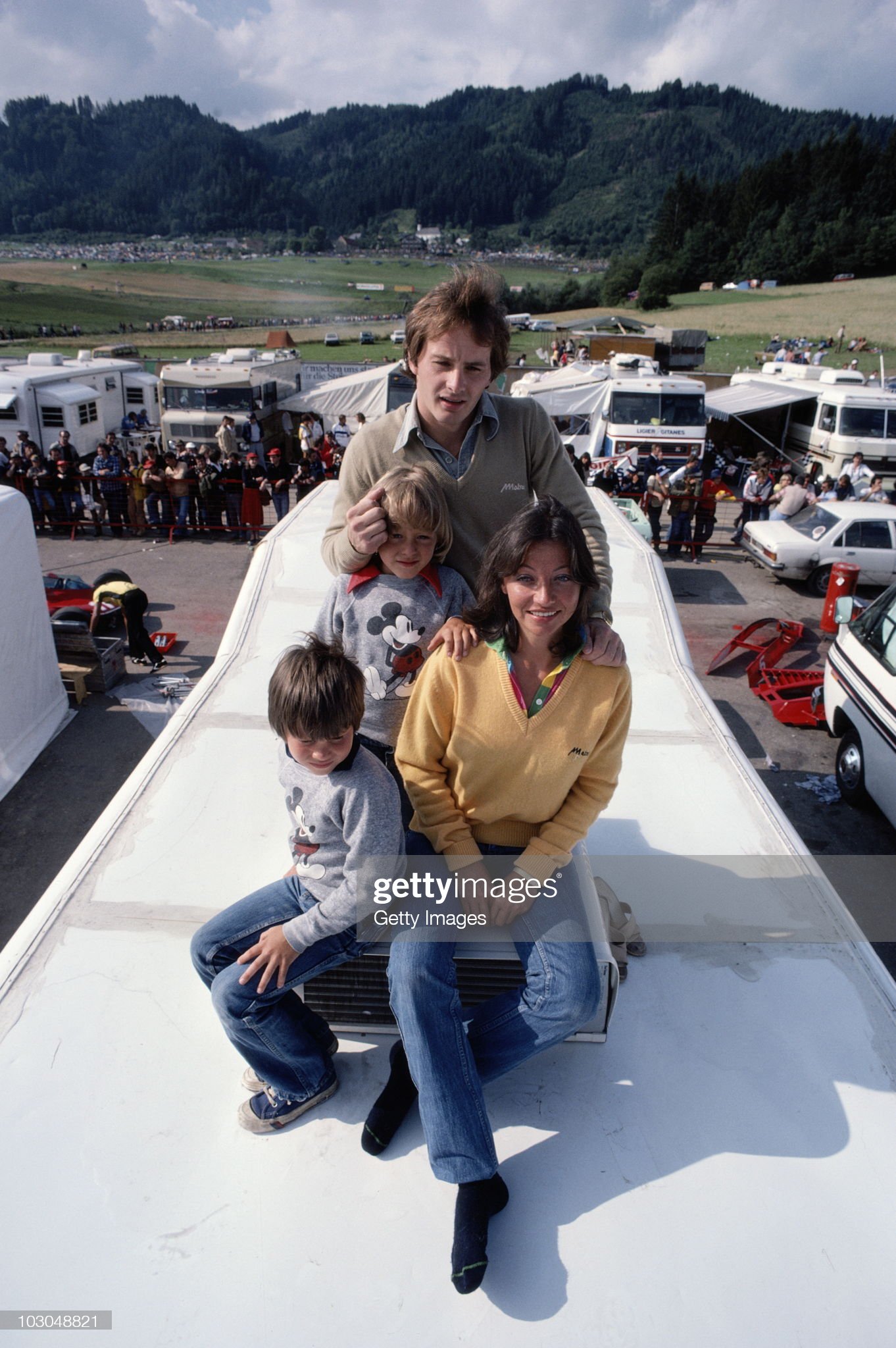 Gilles Villeneuve with his wife Joanne and his two children, Jacques and Melanie.