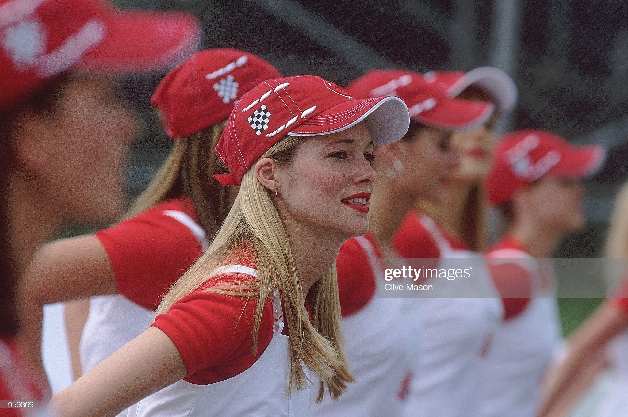 Glamour girls at the F1 Canadian Grand Prix at the Gilles Villeneuve circuit in Montreal on June 10, 2001. 