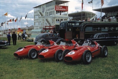 The Ferrari’s and Vanwall’s were the class of the field. With Hawthorn qualifying first, followed by Brooks, Moss and Collins.