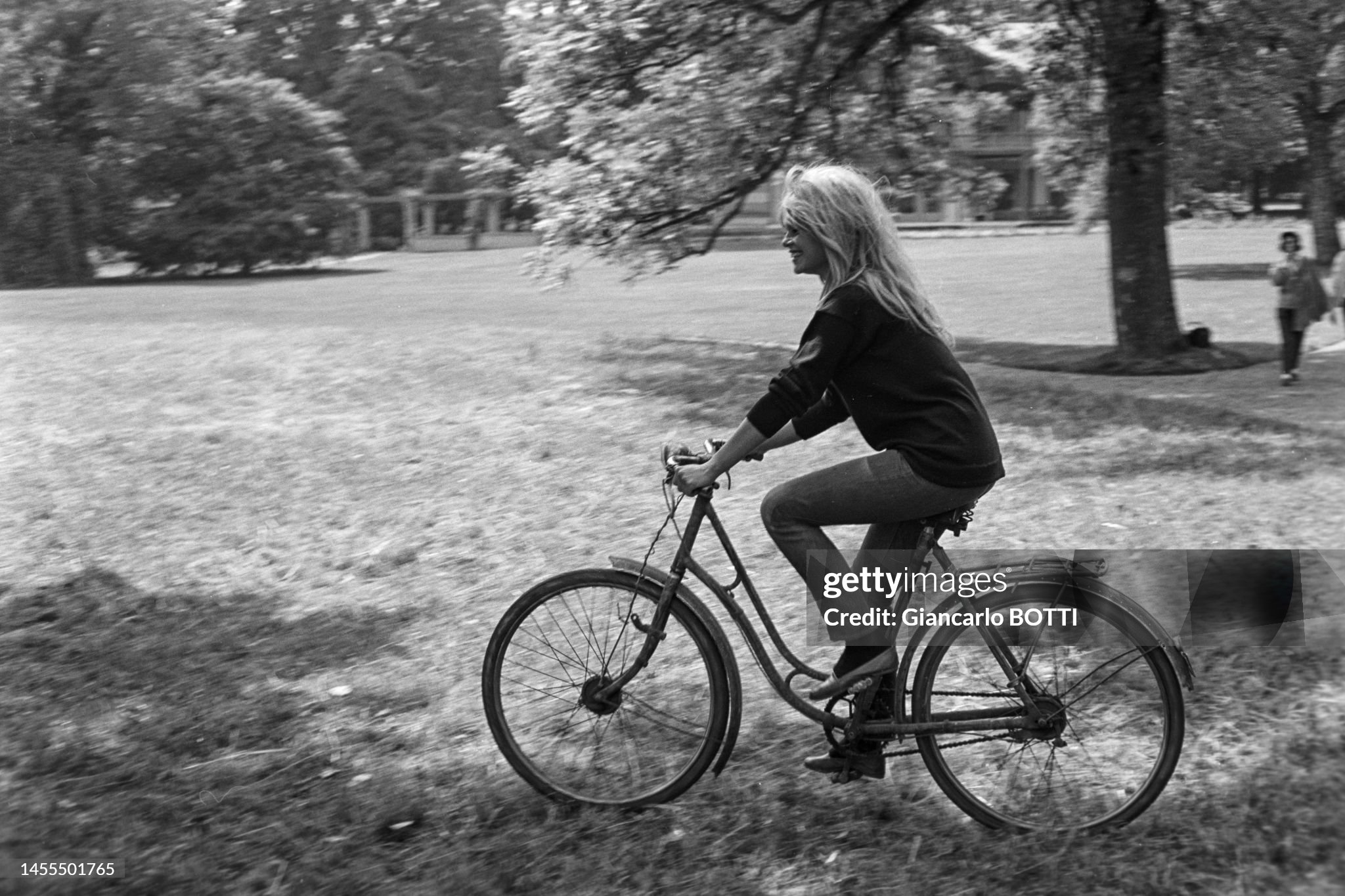Brigitte Bardot riding a bike during the filming of the film 'Private life' in Saint-Tropez in 1961.