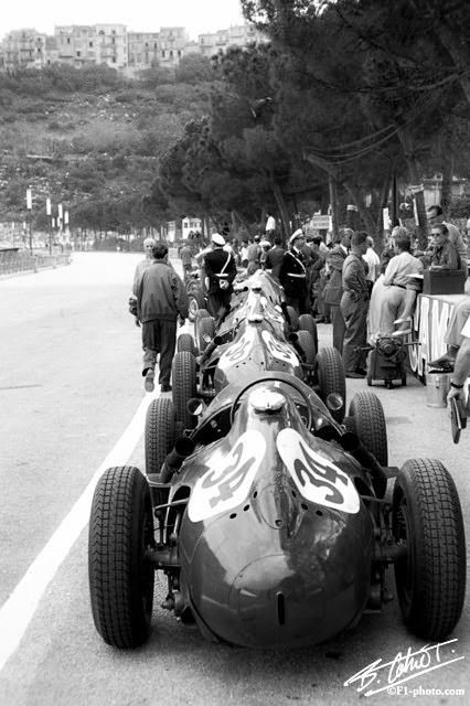 The Ferraris n°34 of Luigi Musso and n°36 of Peter Collins, second and third at 1958 Monaco Grand Prix. 