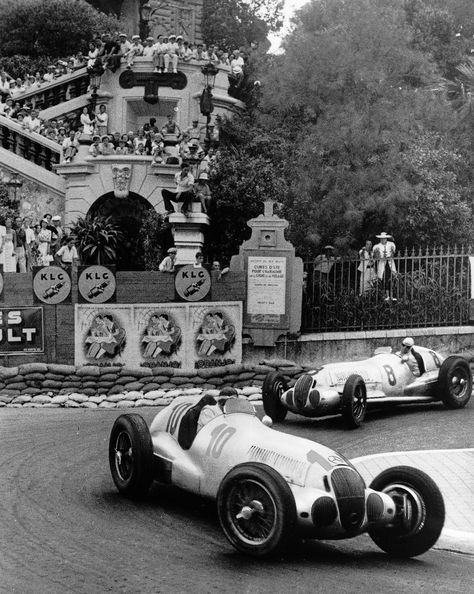 Mercedes W25 in Monaco in 1937.