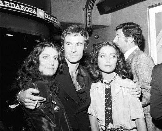 Franco Califano and two female friends.