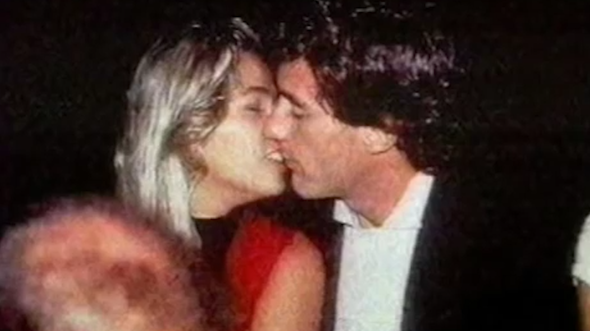 Ayrton kissing Adriane.