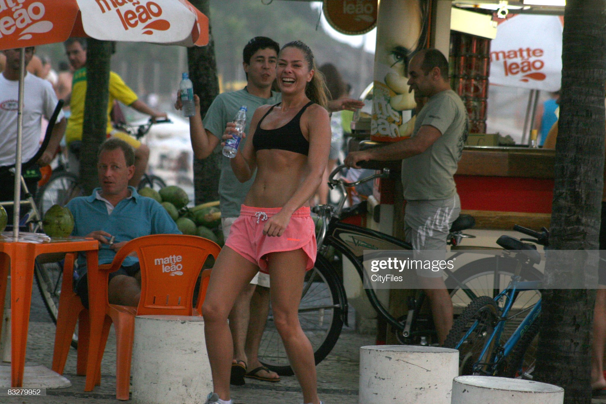 Brazilian model and TV Presenter Adriane Galisteu jogging at Leblon beach, Rio de Janeiro, on October 16, 2006.