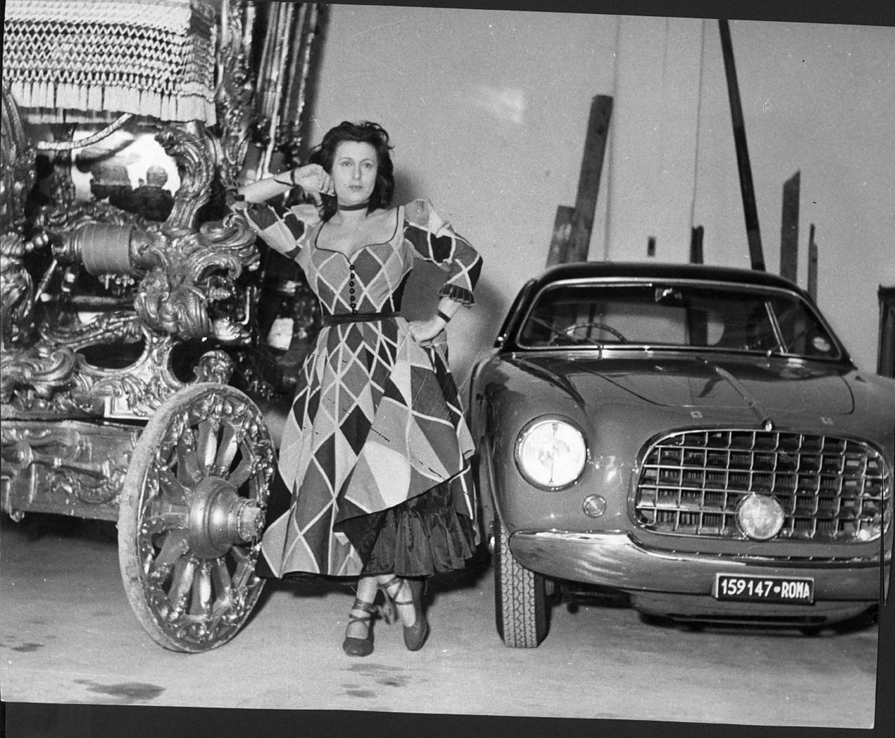 Anna Magnani and her Ferrari 195 Inter.