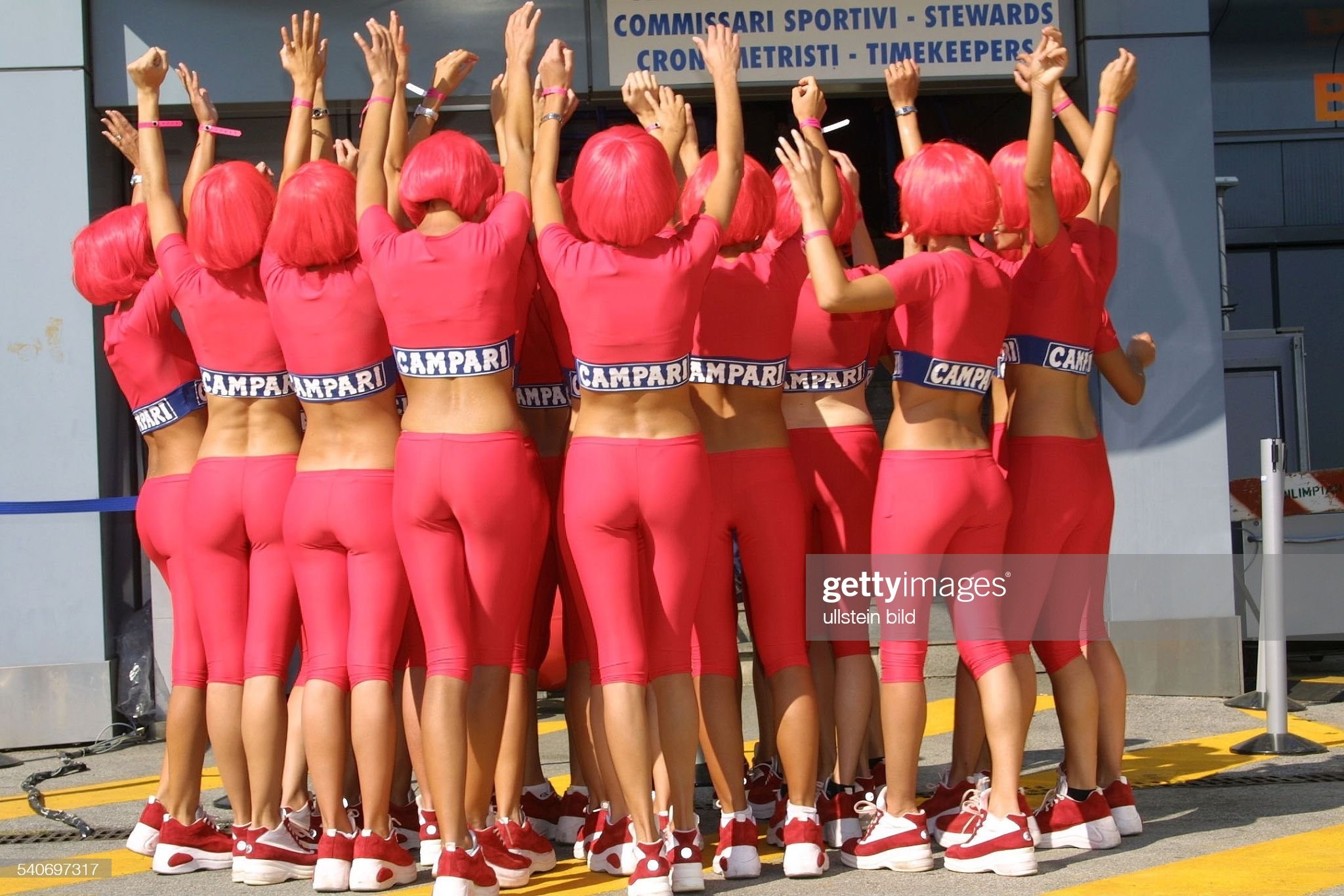 Grid girls at the Formula 1 Grand Prix of Italy in Monza on September 16, 2001. 