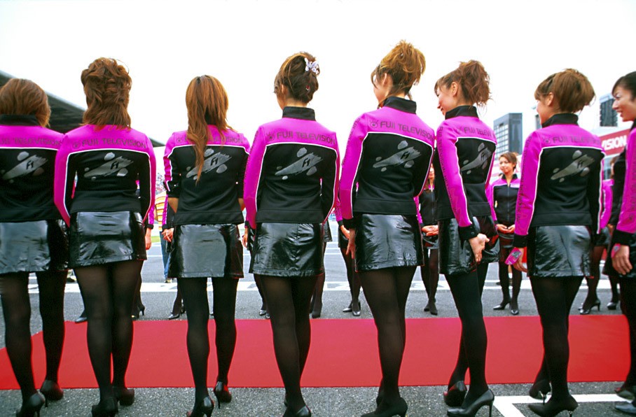 Formula 1 grid girls at Suzuka, Japan, in 2004. 