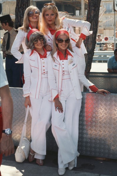 1973 Monaco GP, Marlboro girls in the pits. 