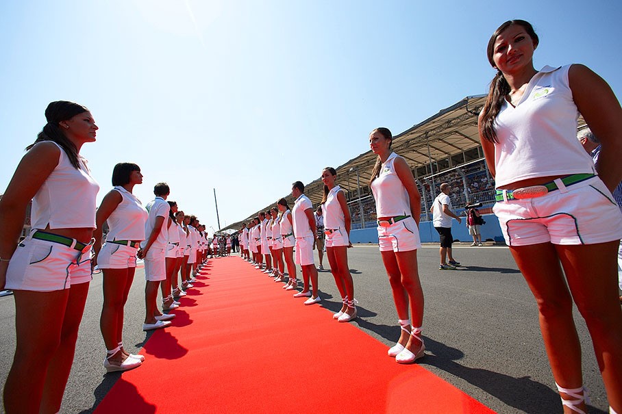 Formula 1 grid girls at Valencia, Spain, in 2009. 