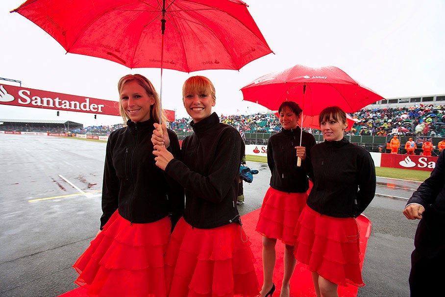 Formula 1, girls at Silverstone, Great Britain, in 2008. 