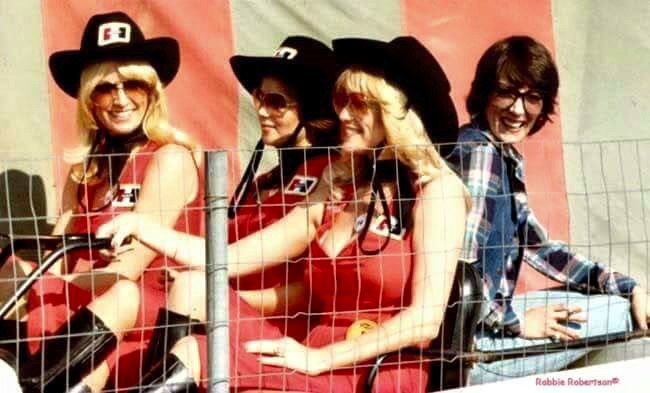 Shirley with the Hurst girls including Linda Vaughn.
