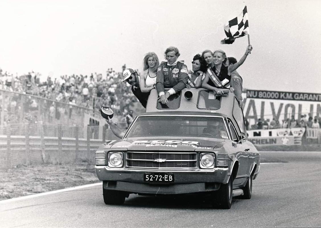 James Hunt in a car with some girls at Zandvoort in 1976.