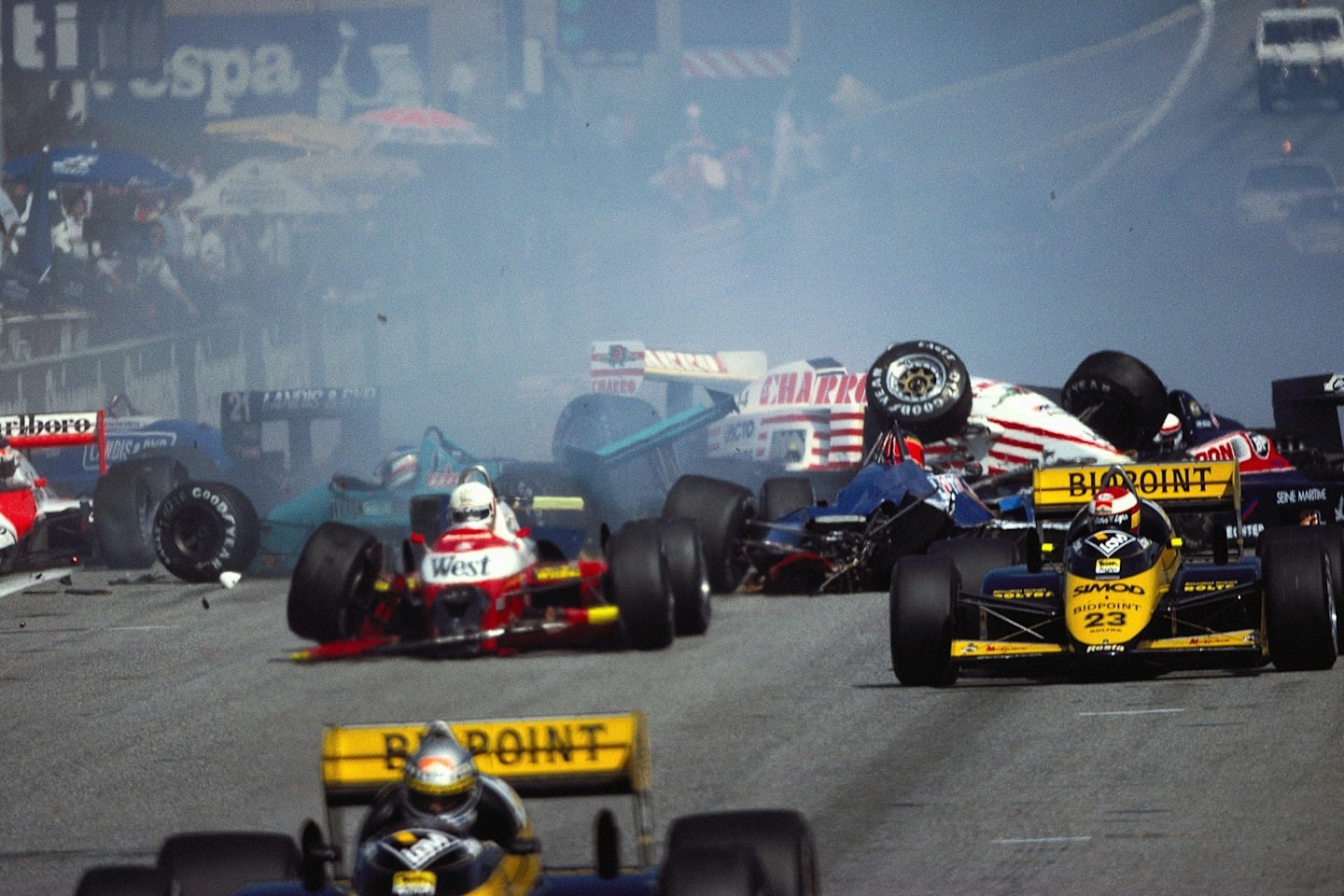 Chaos at the restart of the 1987 Austrian GP. 