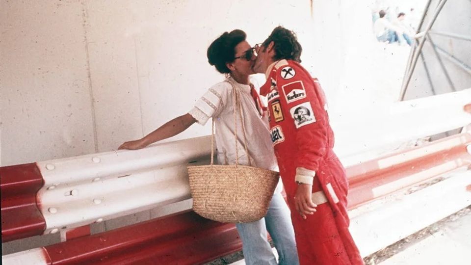 Niki Lauda kissing his wife Marlene.