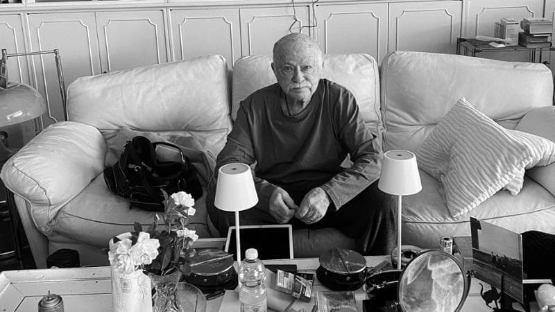 Gino Paoli in his living room. 