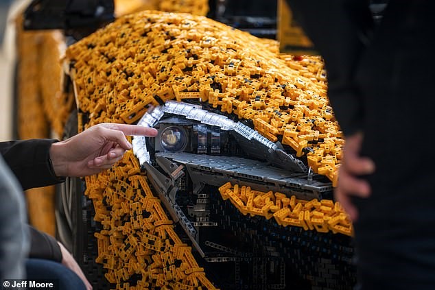 The Lego hypercar is made from 342,817 Lego technic elements from 393 different types, weighing approximately 1220kg. 