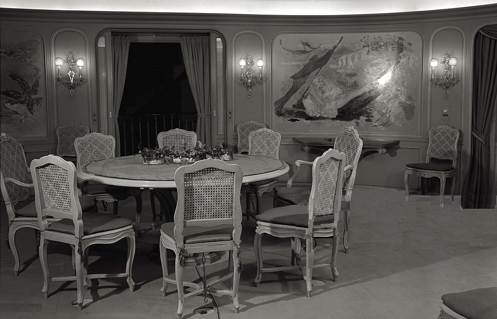 The interior of one of the rooms of the 'Christina'.