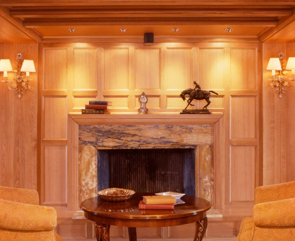The fireplace in one of the rooms of the Christina O'.