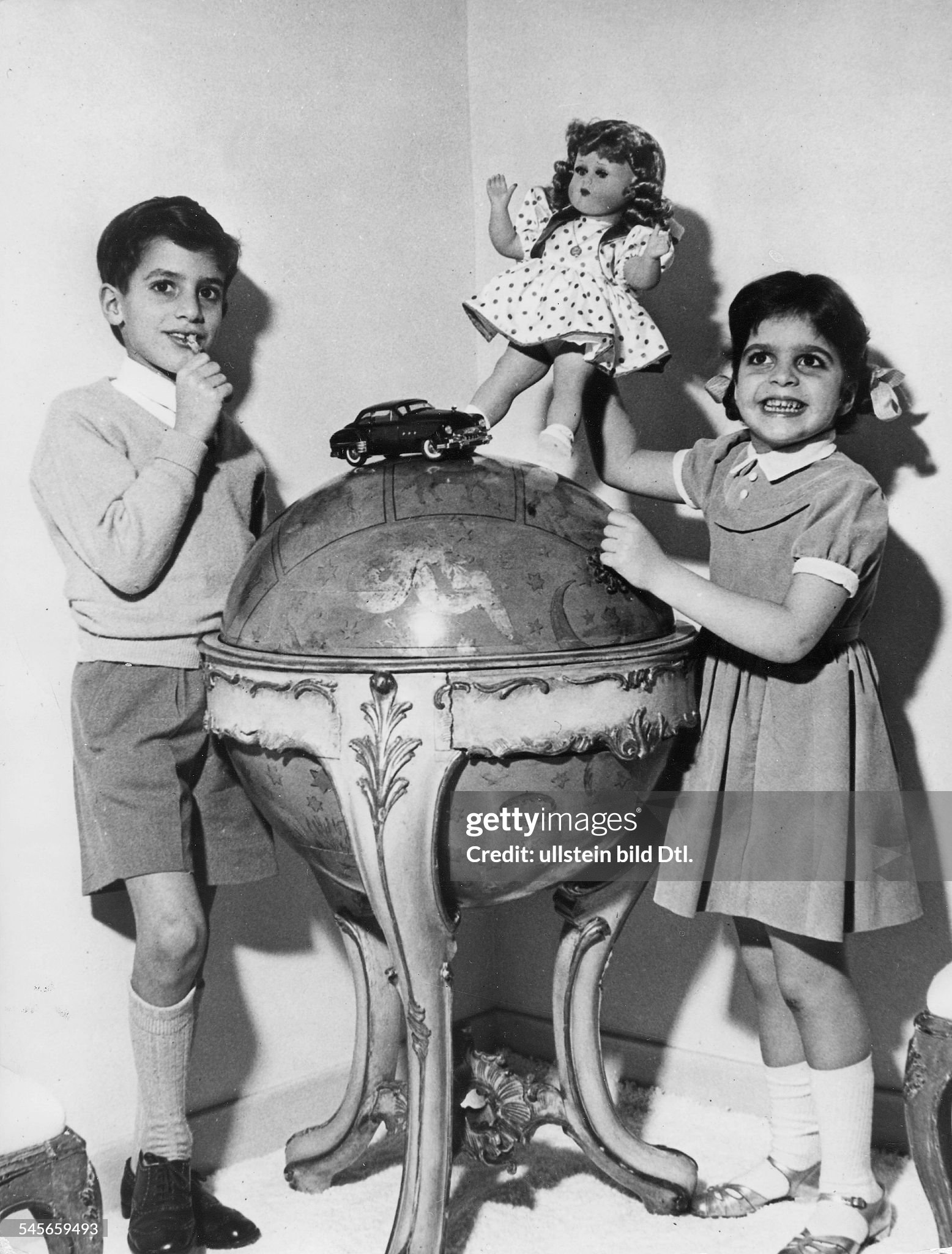 Two young Alexander and Christina Onassis in 1956.