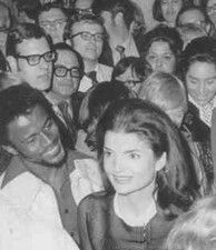 A night at the theater meant loud, staring crowds at intermission. 