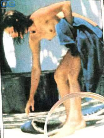 Jackie Onassis caught naked by paparazzi cameras on the island of Skorpios in the summer of 1971.