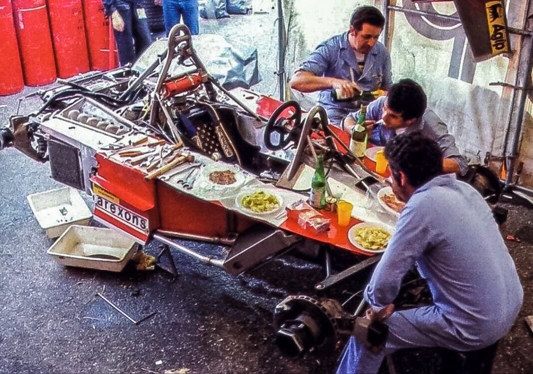 Standard scenes of Ferrari mechanics’ lunch-breaks, in the style of the 1970s …