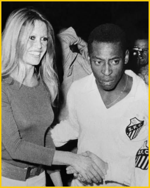 Pele and other team members meet Brigitte Bardot at Colombes Stadium on 31 March 1971 during a charity match.