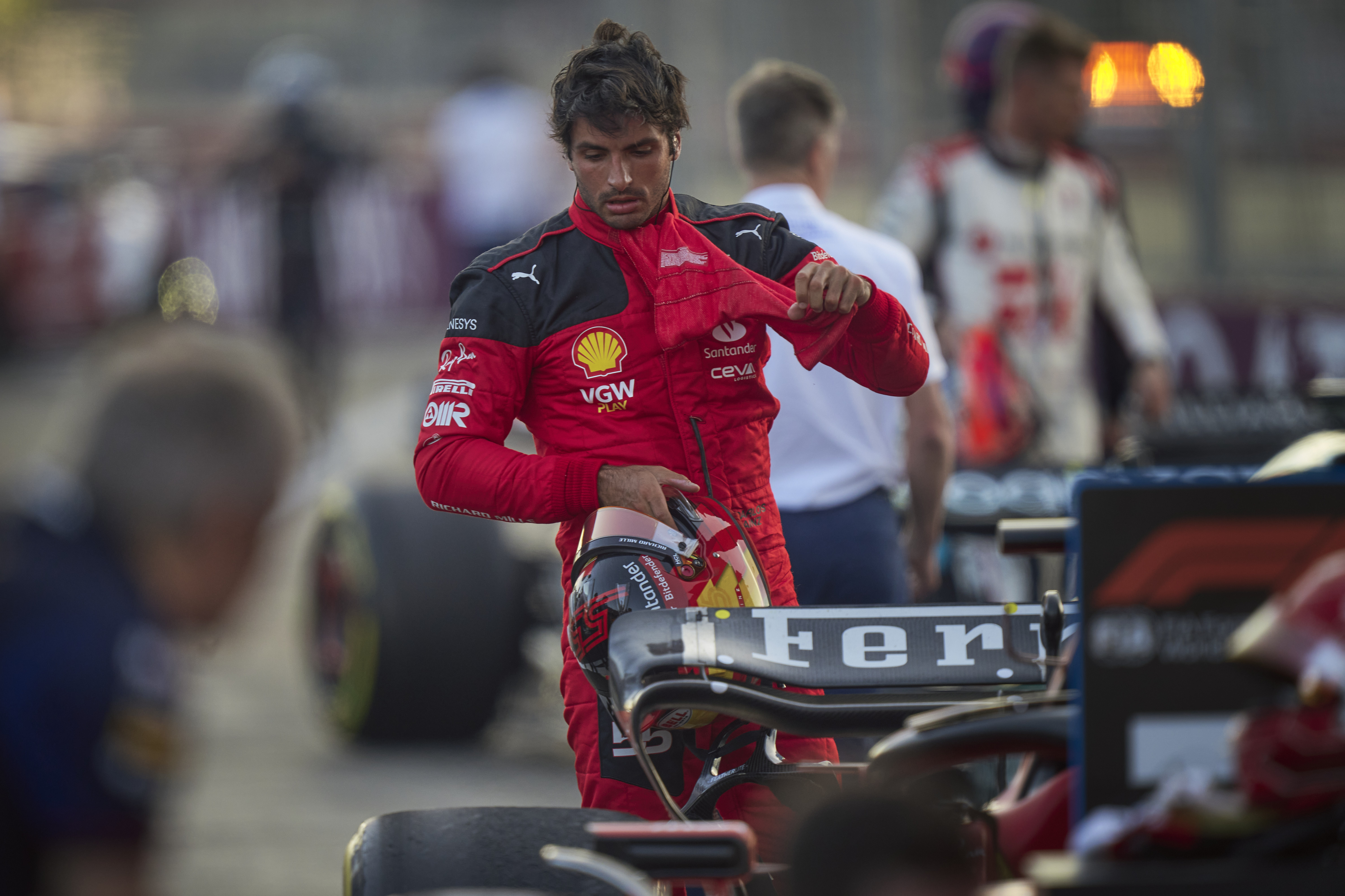 Carlos Sainz and his Ferrari the day of the sprint race at Baku on 29 April 2023. 