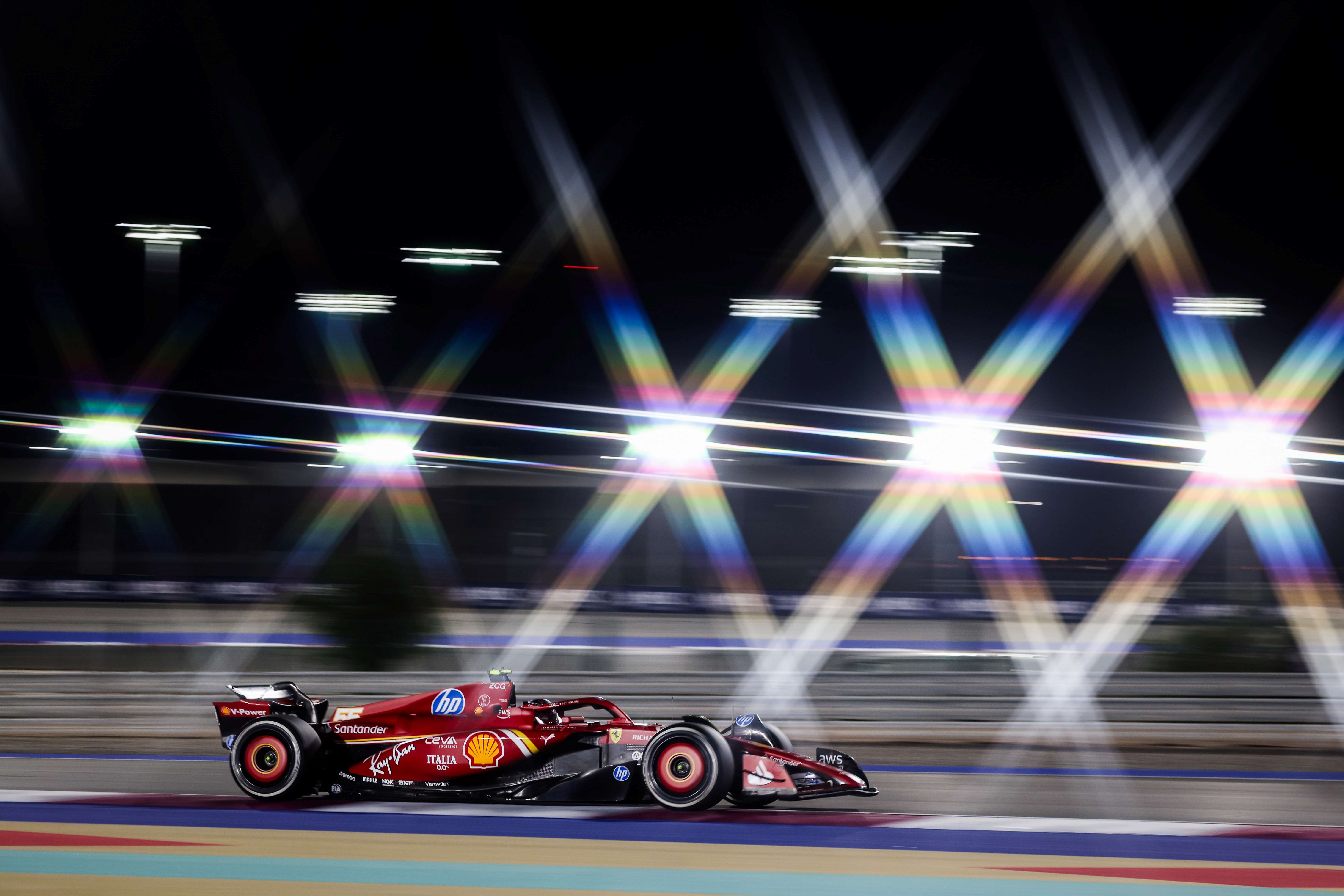 Carlos Sainz in action at Qatar Grand Prix sprint race qualifying on 29.11.2024. 