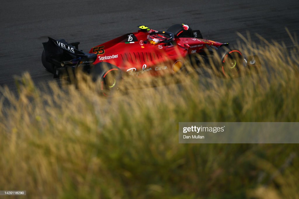 Carlos Sainz, Ferrari F1-75, on track during practice ahead of the F1 Grand Prix of The Netherlands at Zandvoort on September 02, 2022. 