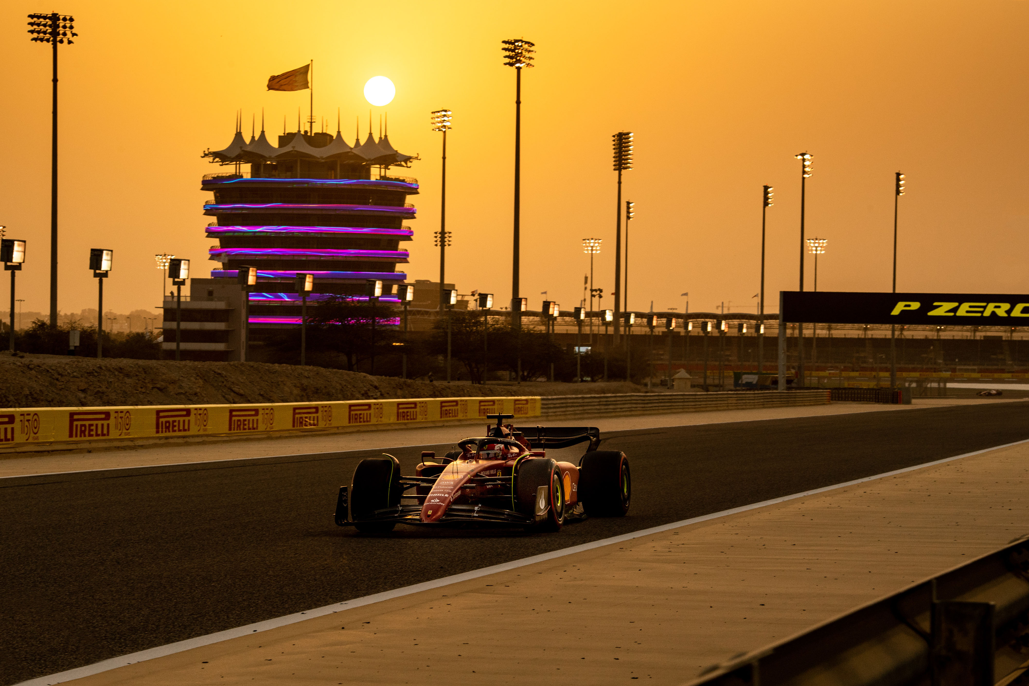 Ferrari in action on the day 3 of Bahrain tests in 2022. 