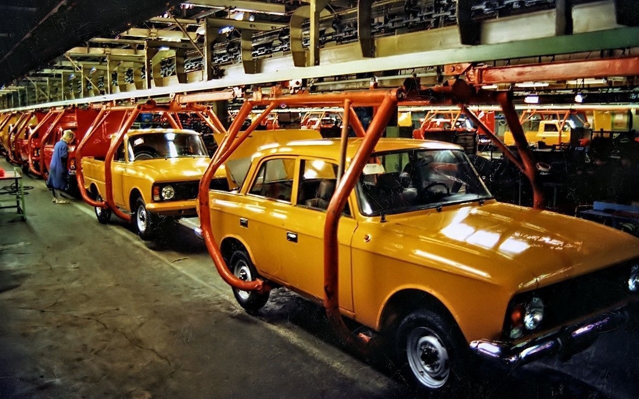 Moskvitch 412 factory.