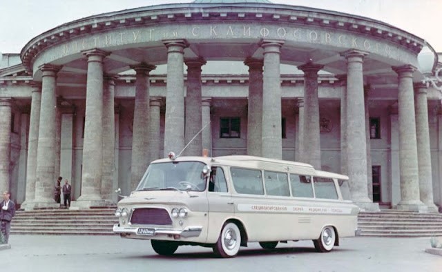 1965 Zil 118A “Junost” Ambulance.