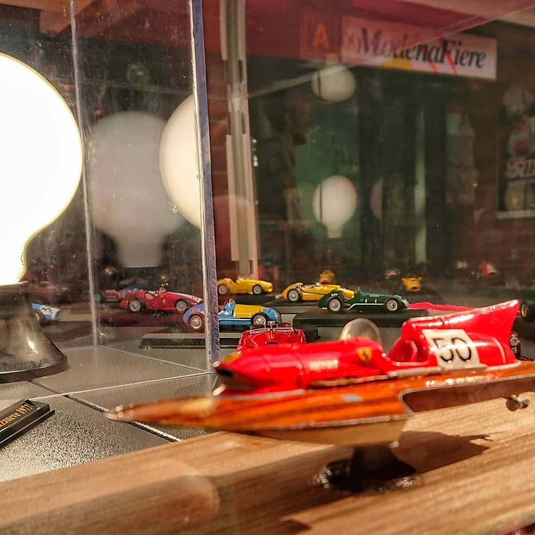 Elis Sernesi's collection.