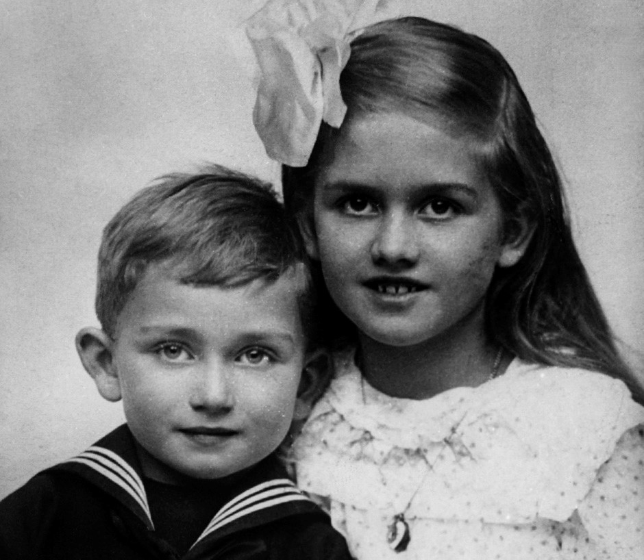 1915. Ferdinand Porsche's children, Ferry and Louise, aged 6 and 11.